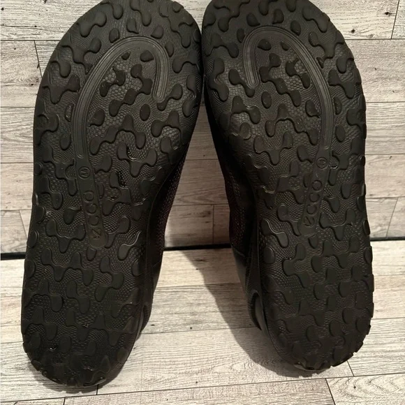 Ecco Black and Orange Men's Shoes - Picture 6 of 6